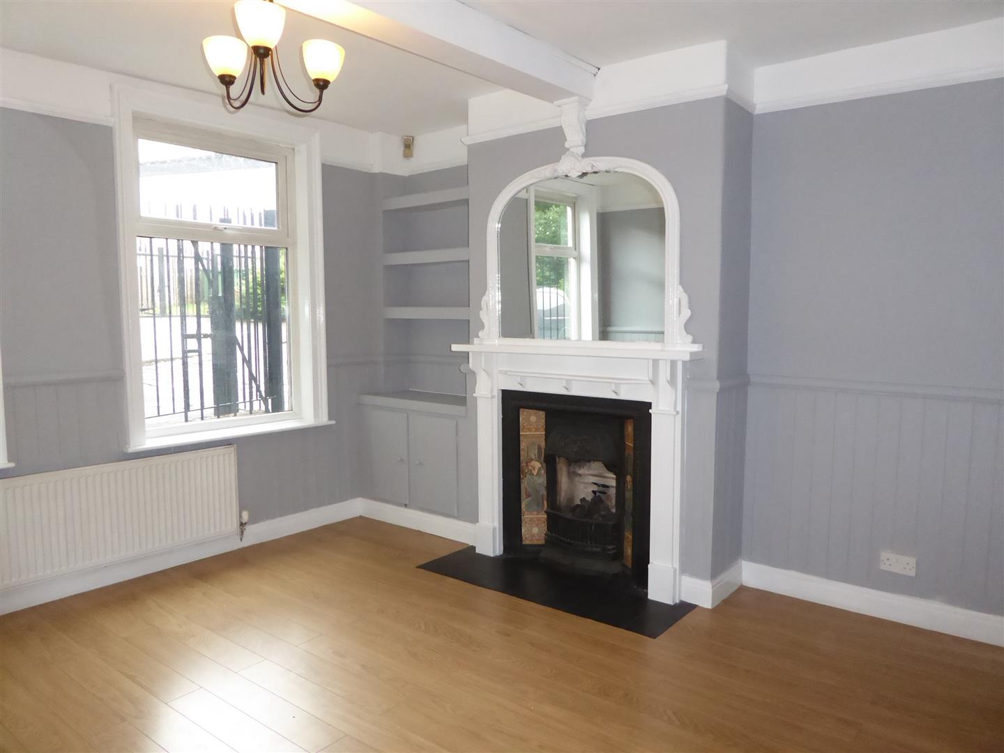 3 Bed Semi-detached House To Rent - Main Image